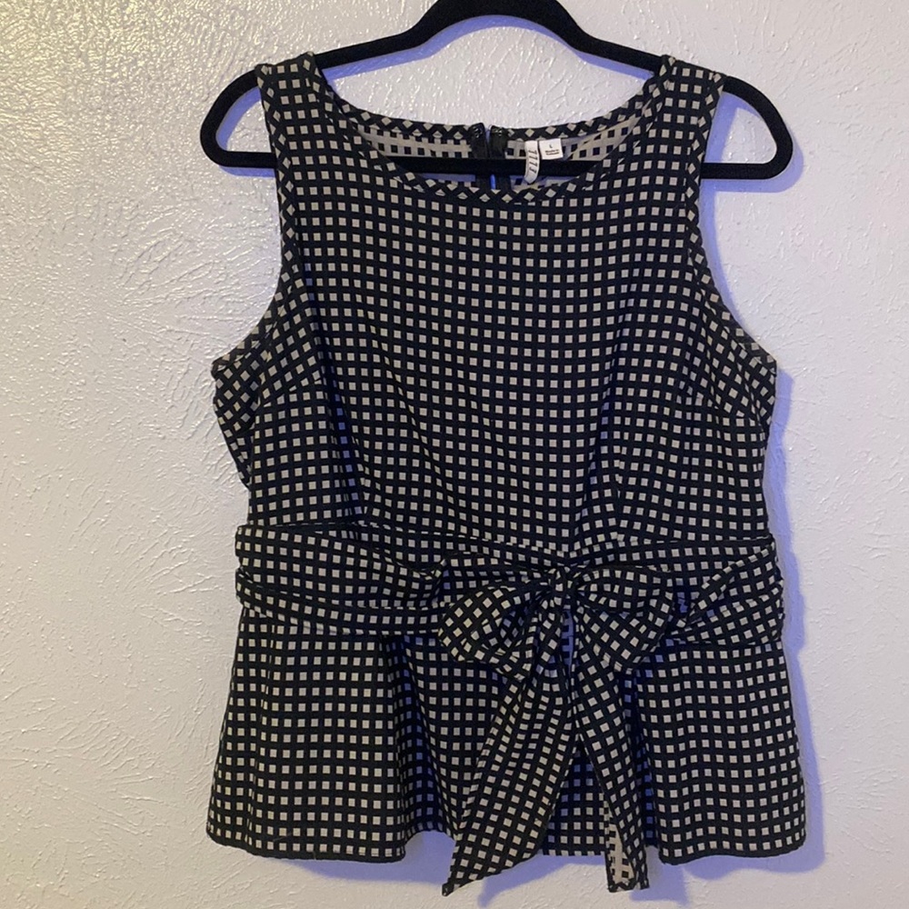 Elle black peplum top